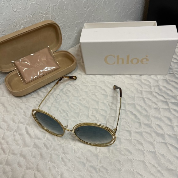 Chloé Sunglasses - Picture 2 of 7